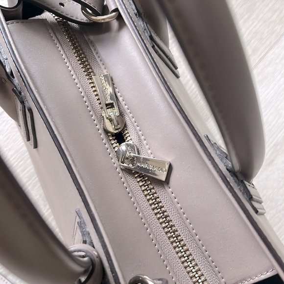 Marciano leather bag - Taupe color - Picture 3 of 7